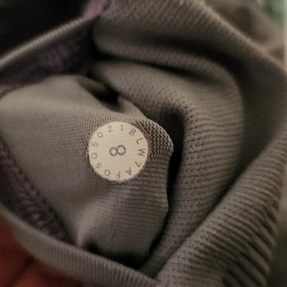 LULULEMON SHORTS - Picture 3 of 3